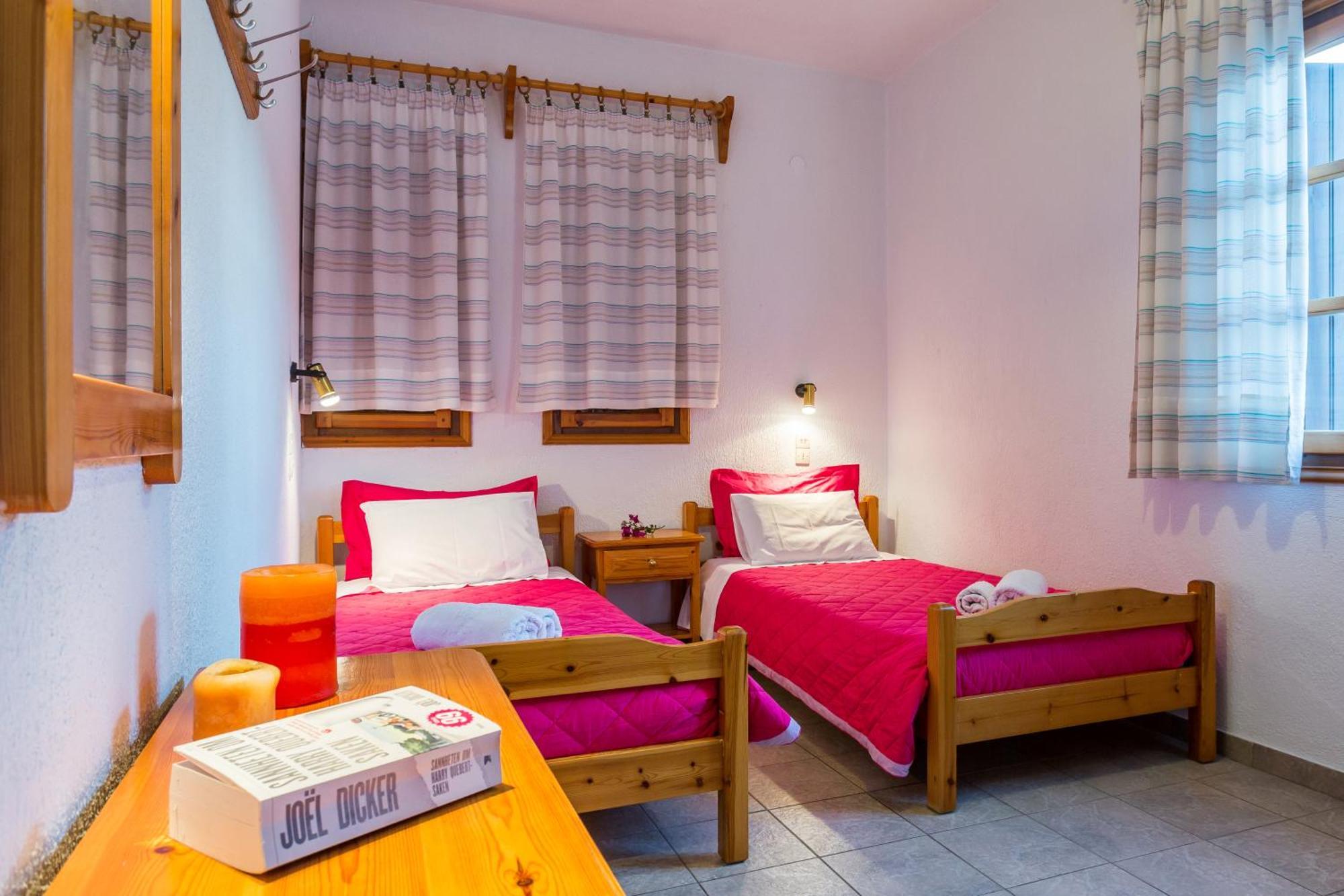 Nikolaos Studios Apartments Skopelos Exterior foto