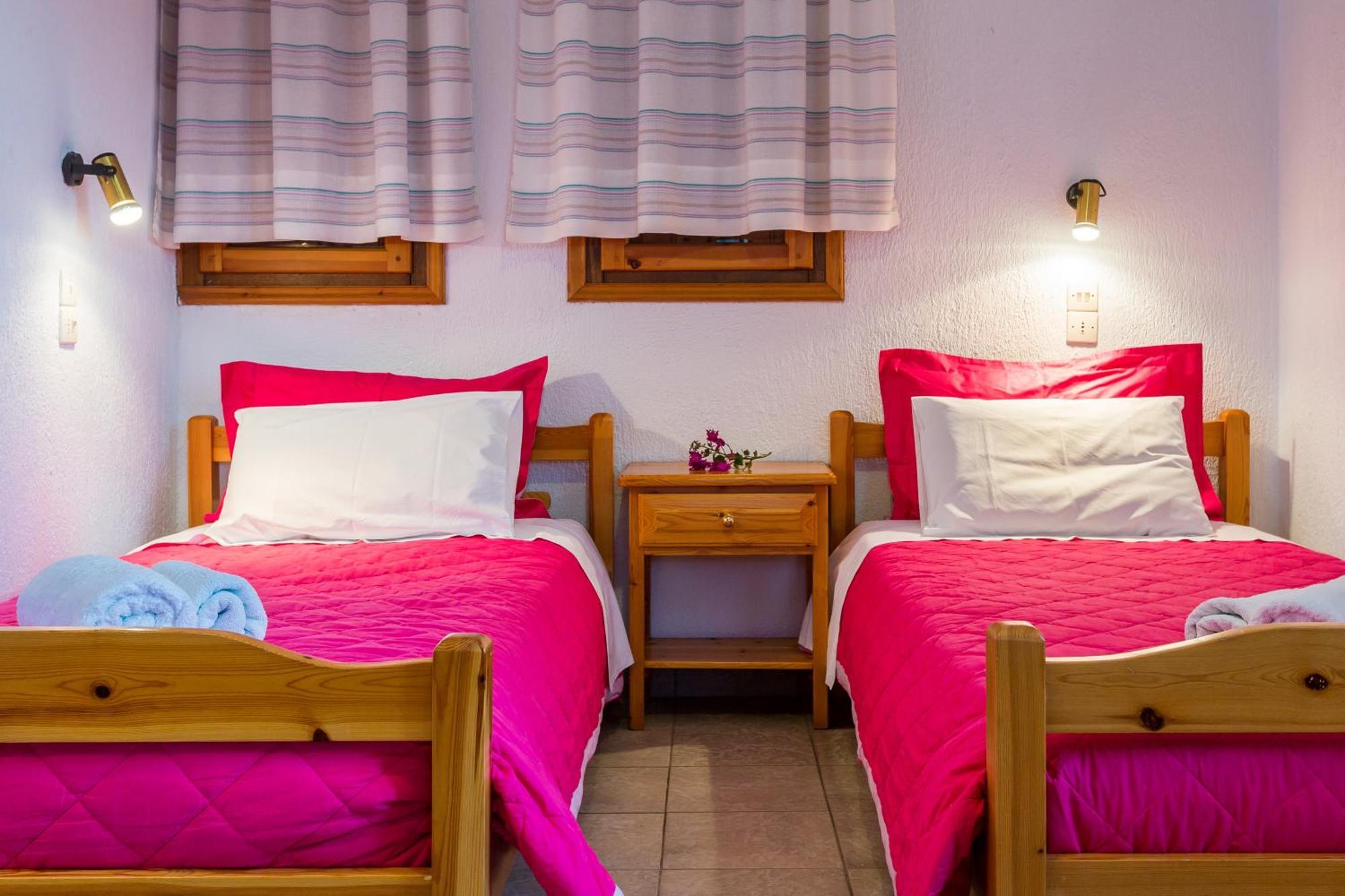 Nikolaos Studios Apartments Skopelos Exterior foto