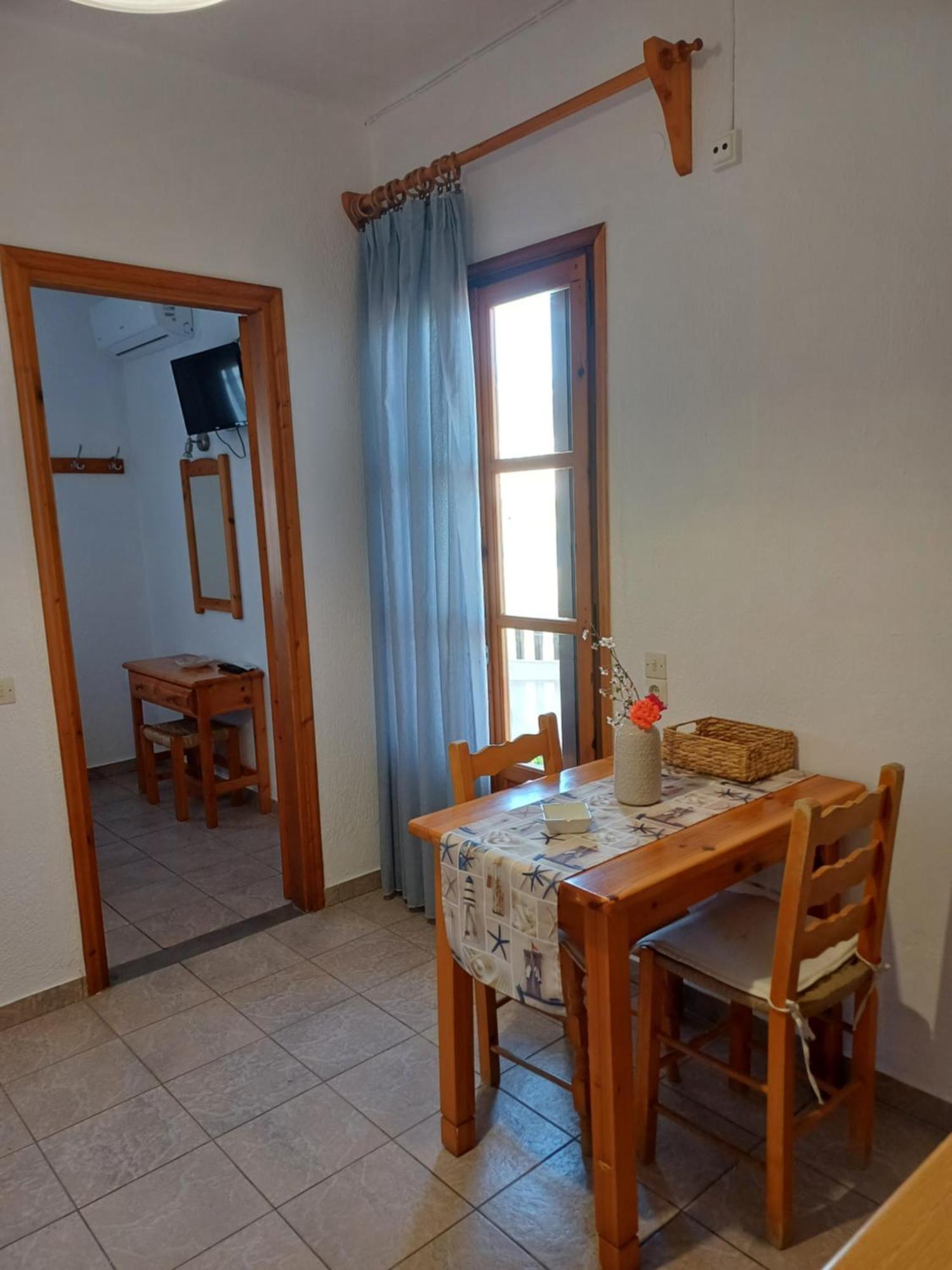 Nikolaos Studios Apartments Skopelos Exterior foto