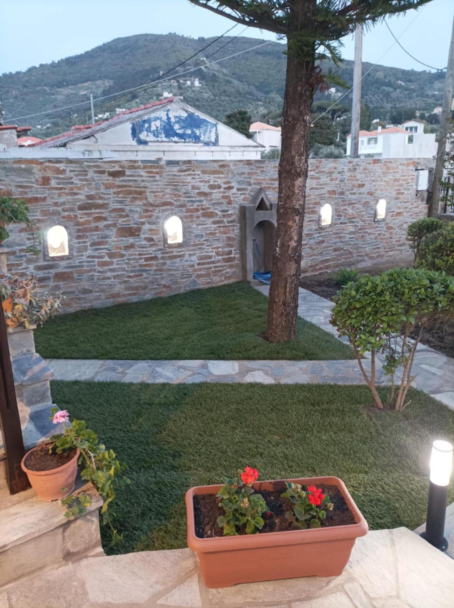 Nikolaos Studios Apartments Skopelos Exterior foto